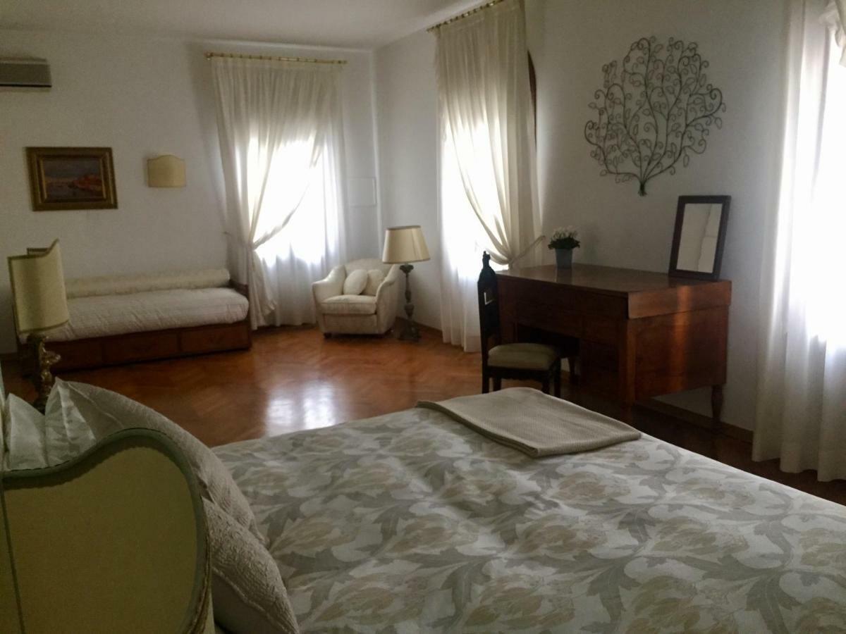Casa Lunia Guesthouse Mestre Eksteriør billede